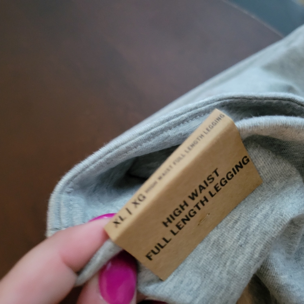 VS PINK LEGGINGS - Picture 3 of 6